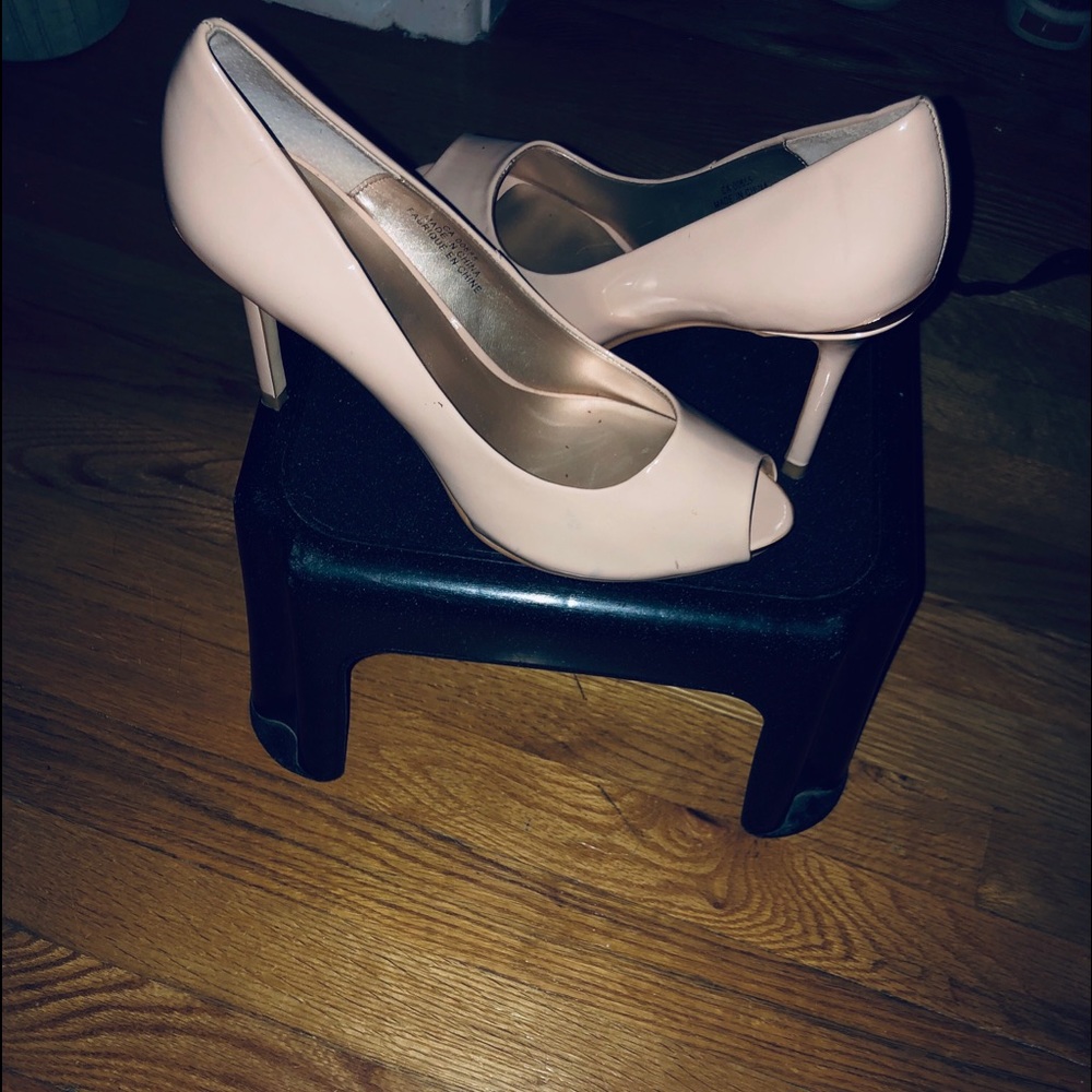Pumps 4” beige patent leather type